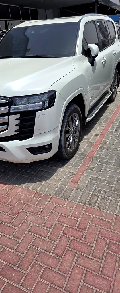 TOYOTA Land Cruiser GXR 2023 - photo 2 - Import Émirats | International Cars