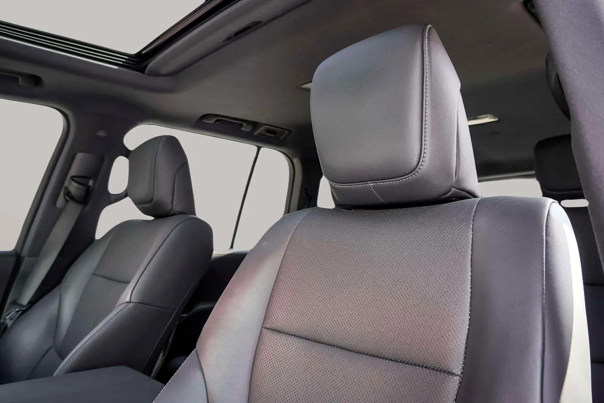 TOYOTA Land Cruiser GXR 2022 - photo 12 - Import Émirats | International Cars