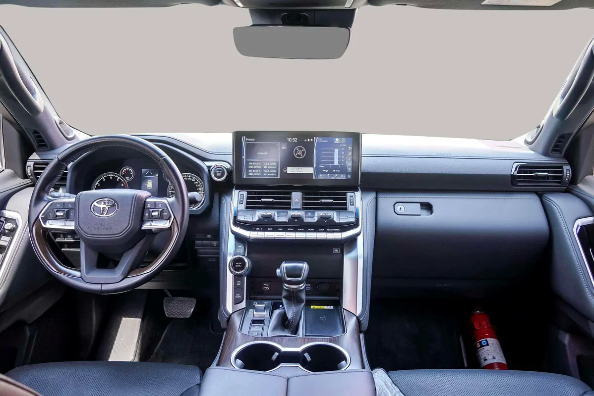 TOYOTA Land Cruiser GXR 2022 - photo 9 - Import Émirats | International Cars