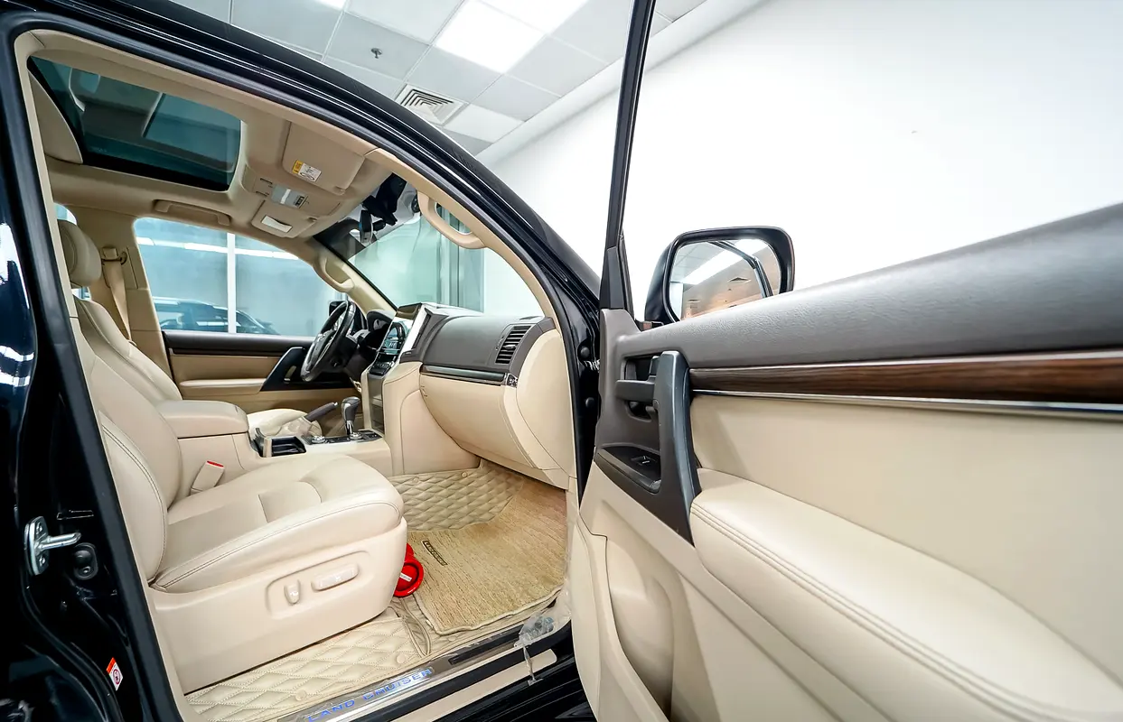 TOYOTA Land Cruiser GXR Grand Touring 2019 - photo 11 - Import Émirats | International Cars