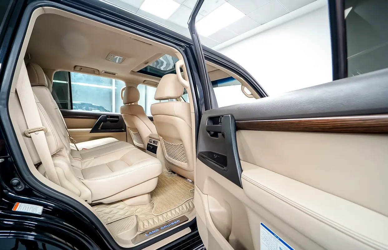 TOYOTA Land Cruiser GXR Grand Touring 2019 - photo 12 - Import Émirats | International Cars