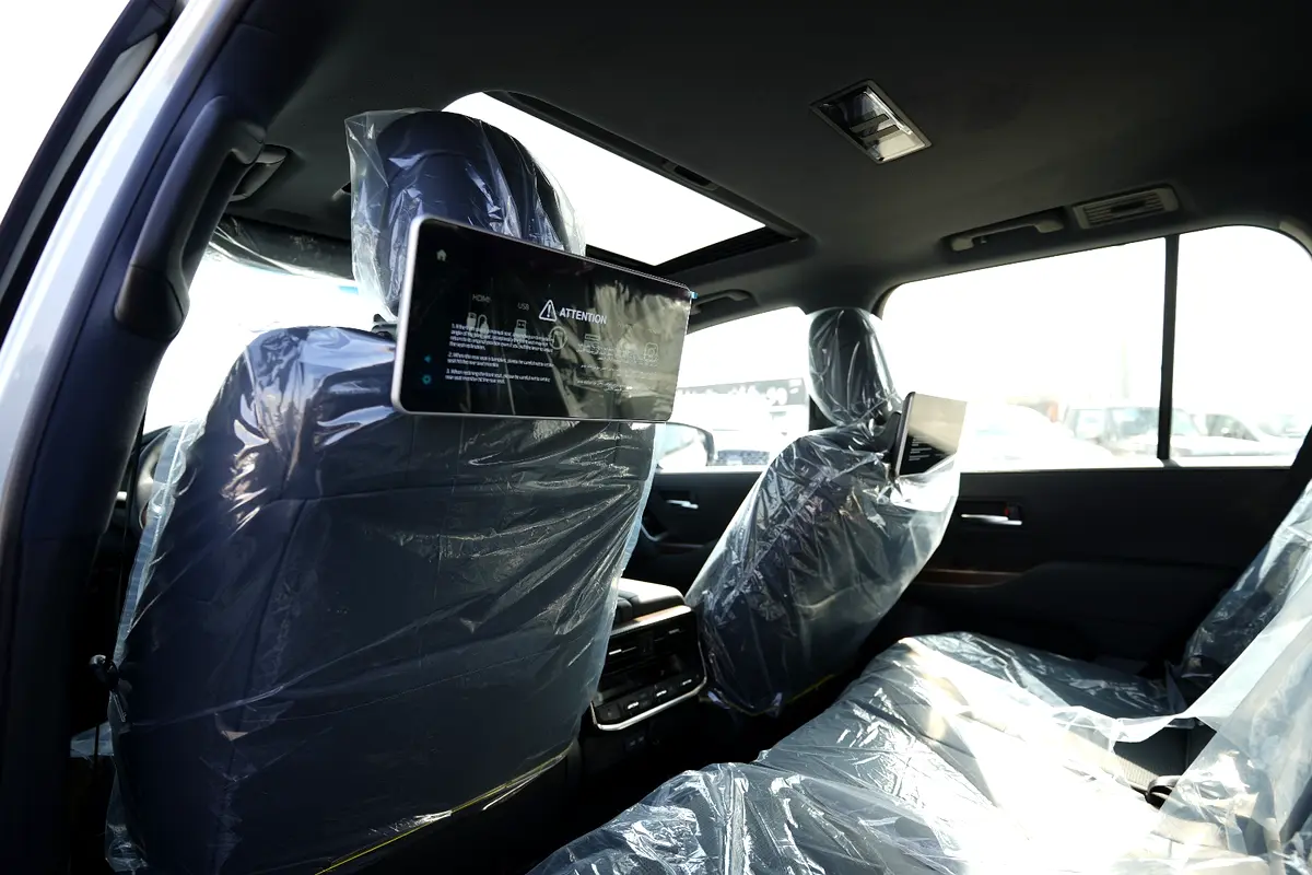 TOYOTA Land Cruiser VX 2026 - photo 10 - Import Émirats | International Cars