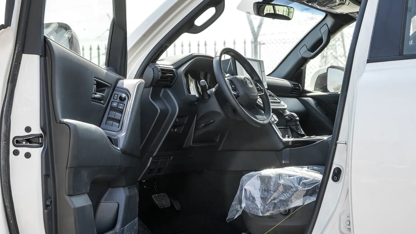 TOYOTA Land Cruiser 4.0L 2025 - photo 7 - Import Émirats | International Cars