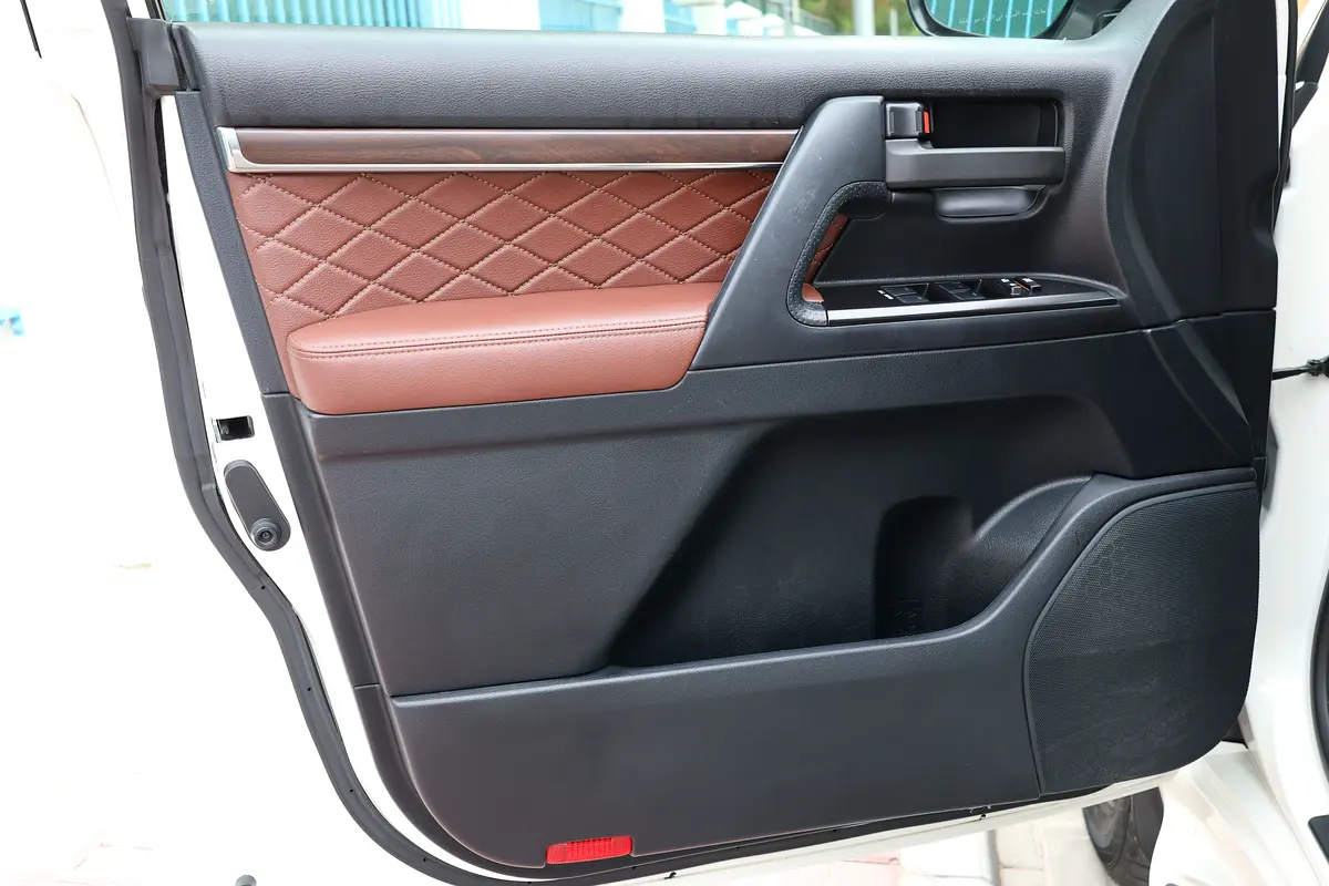 TOYOTA Land Cruiser GXR Grand Touring 2019 - photo 8 - Import Émirats | International Cars