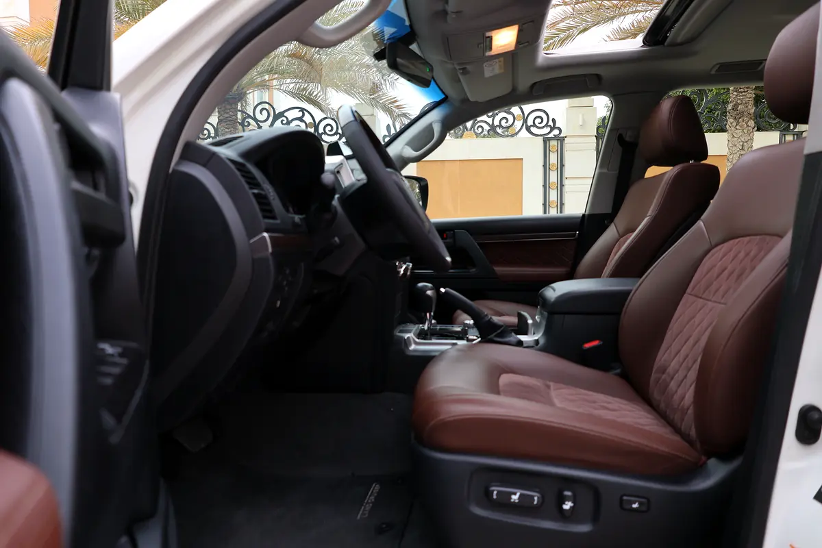 TOYOTA Land Cruiser GXR Grand Touring 2019 - photo 9 - Import Émirats | International Cars