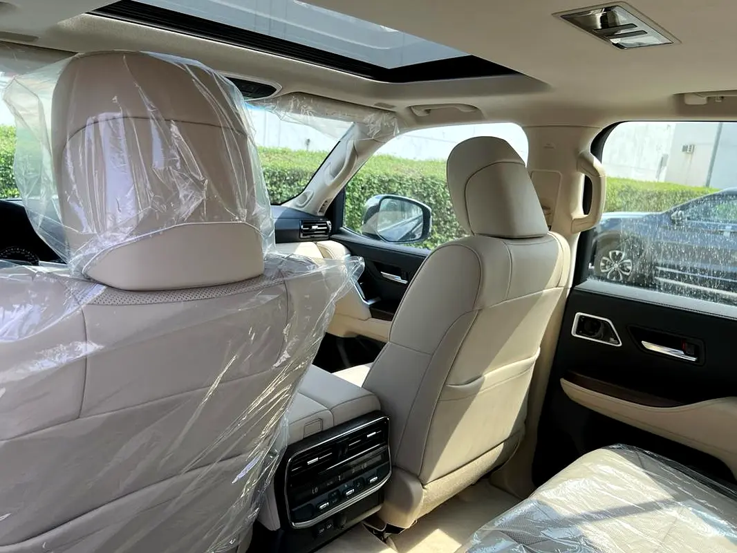 TOYOTA Land Cruiser VX 2025 - photo 10 - Import Émirats | International Cars