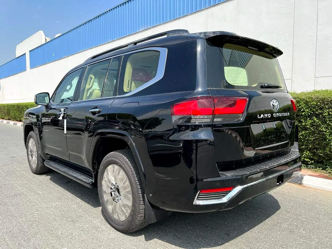 TOYOTA Land Cruiser VX 2025 - photo 3 - Import Émirats | International Cars