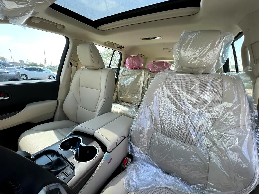 TOYOTA Land Cruiser VX 2025 - photo 7 - Import Émirats | International Cars