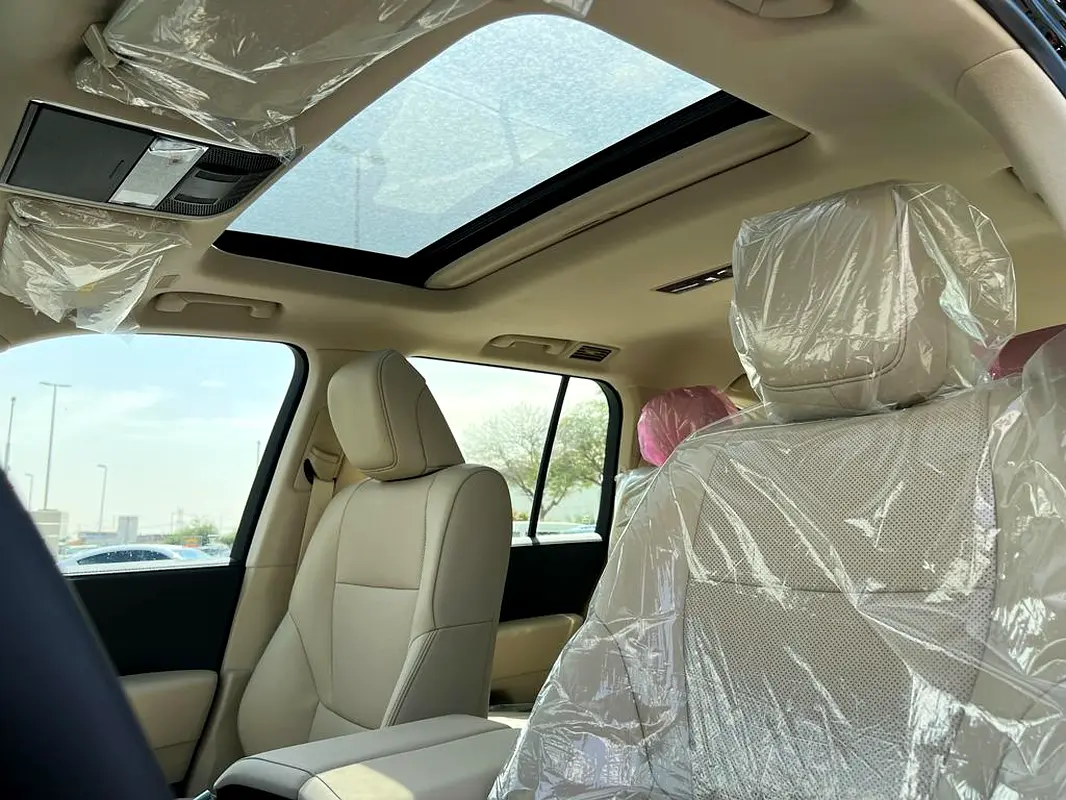 TOYOTA Land Cruiser VX 2025 - photo 8 - Import Émirats | International Cars