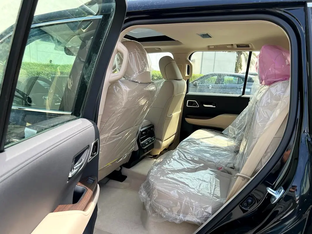 TOYOTA Land Cruiser VX 2025 - photo 9 - Import Émirats | International Cars