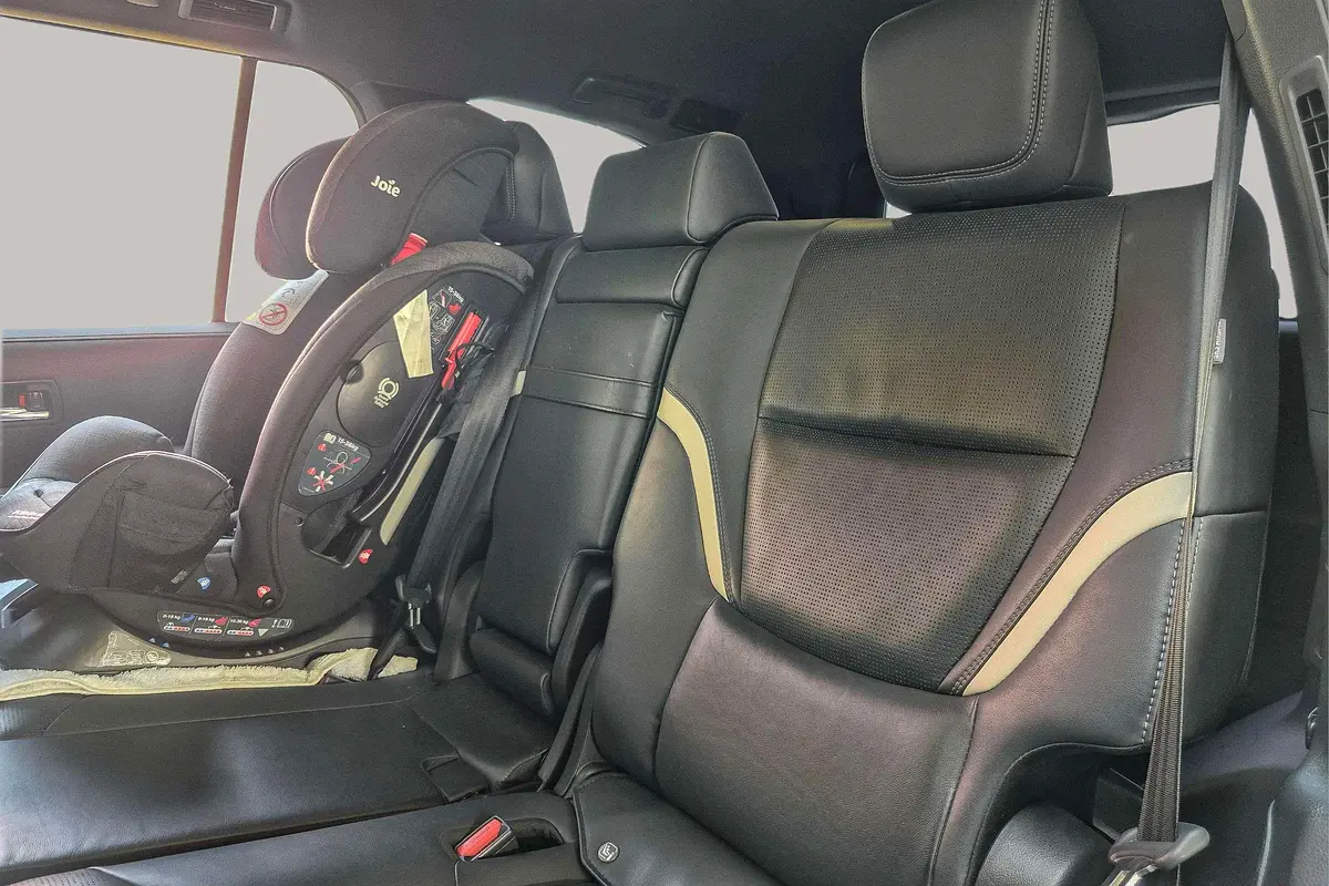 TOYOTA Land Cruiser GR Sport 2022 - photo 12 - Import Émirats | International Cars