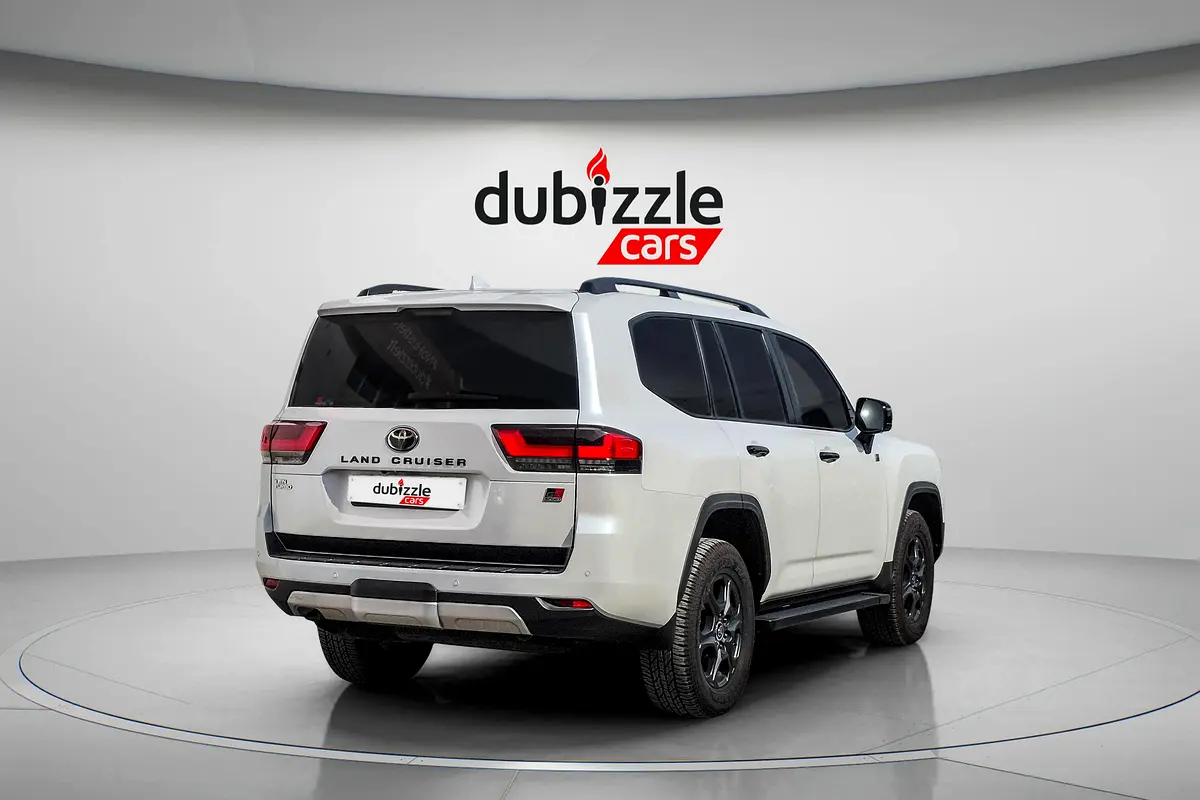TOYOTA Land Cruiser GR Sport 2022 - photo 6 - Import Émirats | International Cars