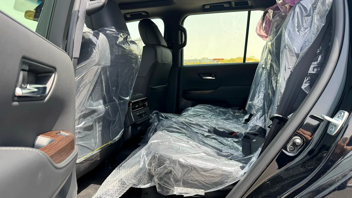 TOYOTA Land Cruiser GXR 2025 - photo 10 - Import Émirats | International Cars