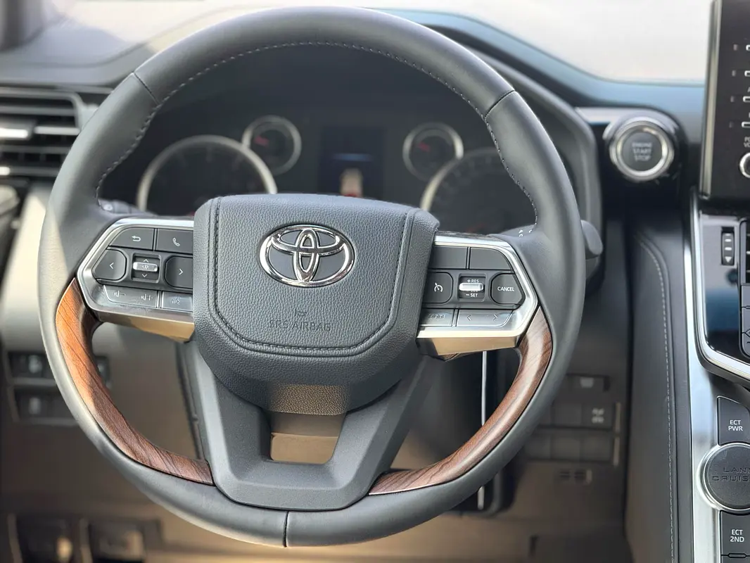 TOYOTA Land Cruiser GXR 2025 - photo 9 - Import Émirats | International Cars