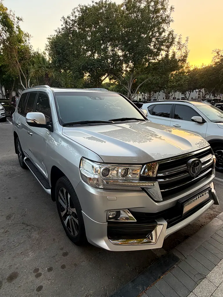 TOYOTA Land Cruiser VXR Grand Touring 2019 - photo 5 - Import Émirats | International Cars