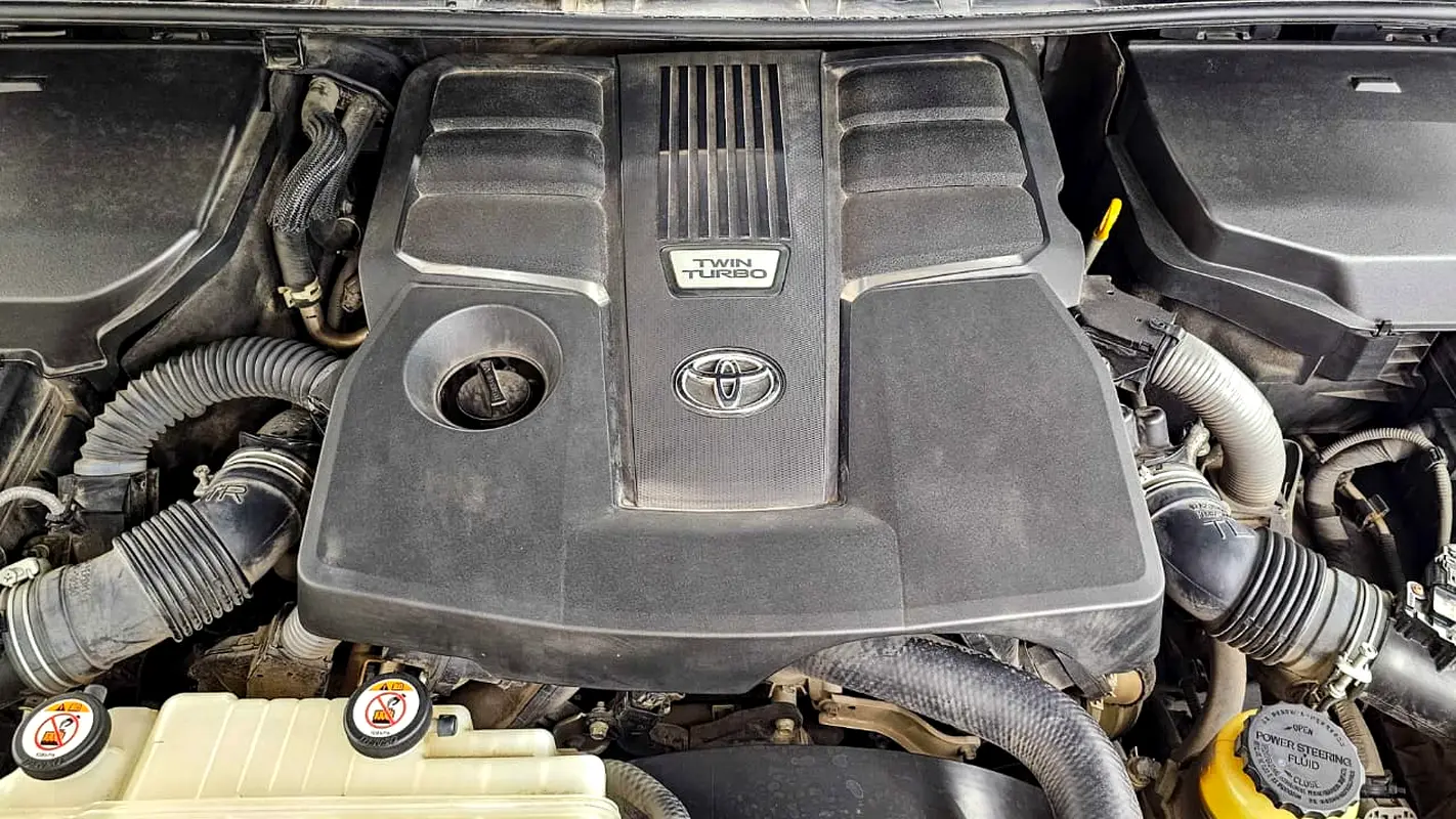 TOYOTA Land Cruiser GR Sport 2023 - photo 11 - Import Émirats | International Cars