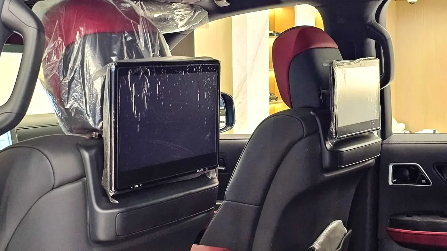 TOYOTA Land Cruiser GR Sport 2023 - photo 9 - Import Émirats | International Cars