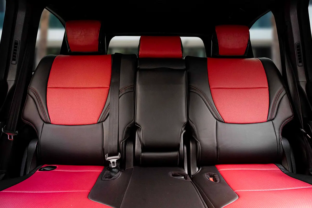 TOYOTA Land Cruiser GR Sport 2022 - photo 12 - Import Émirats | International Cars