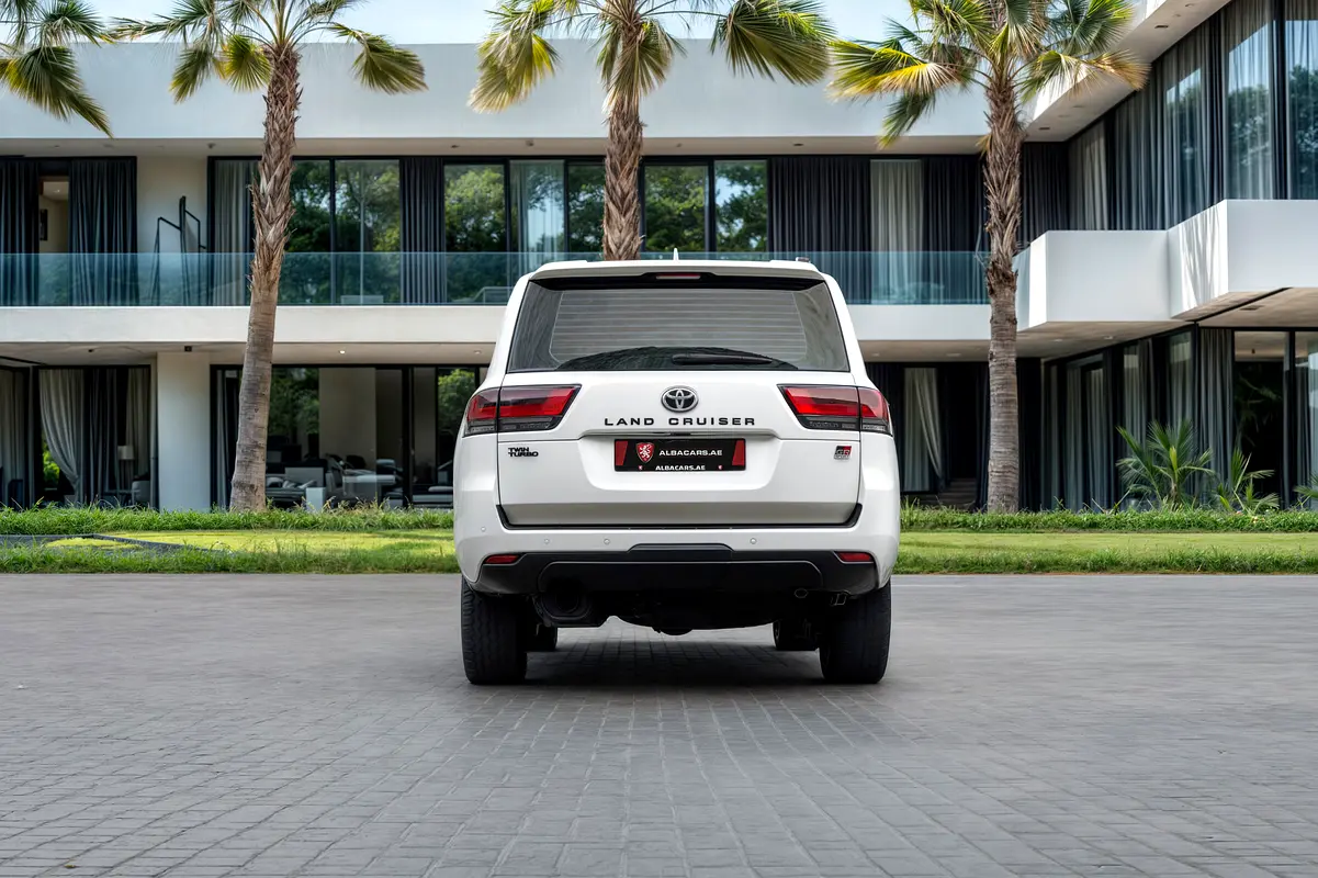 TOYOTA Land Cruiser GR Sport 2022 - photo 5 - Import Émirats | International Cars