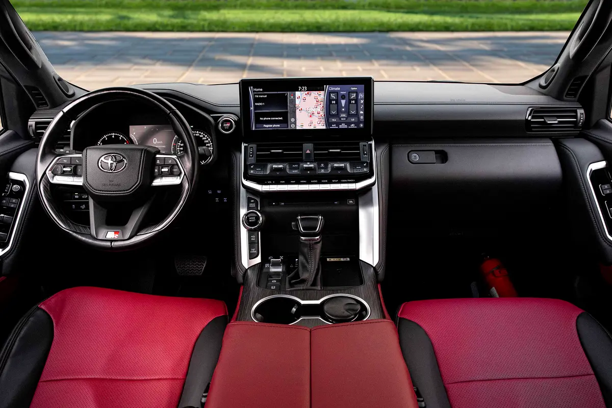 TOYOTA Land Cruiser GR Sport 2022 - photo 8 - Import Émirats | International Cars