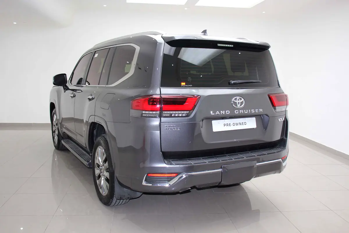 TOYOTA Land Cruiser VXR 2022 - photo 3 - Import Émirats | International Cars