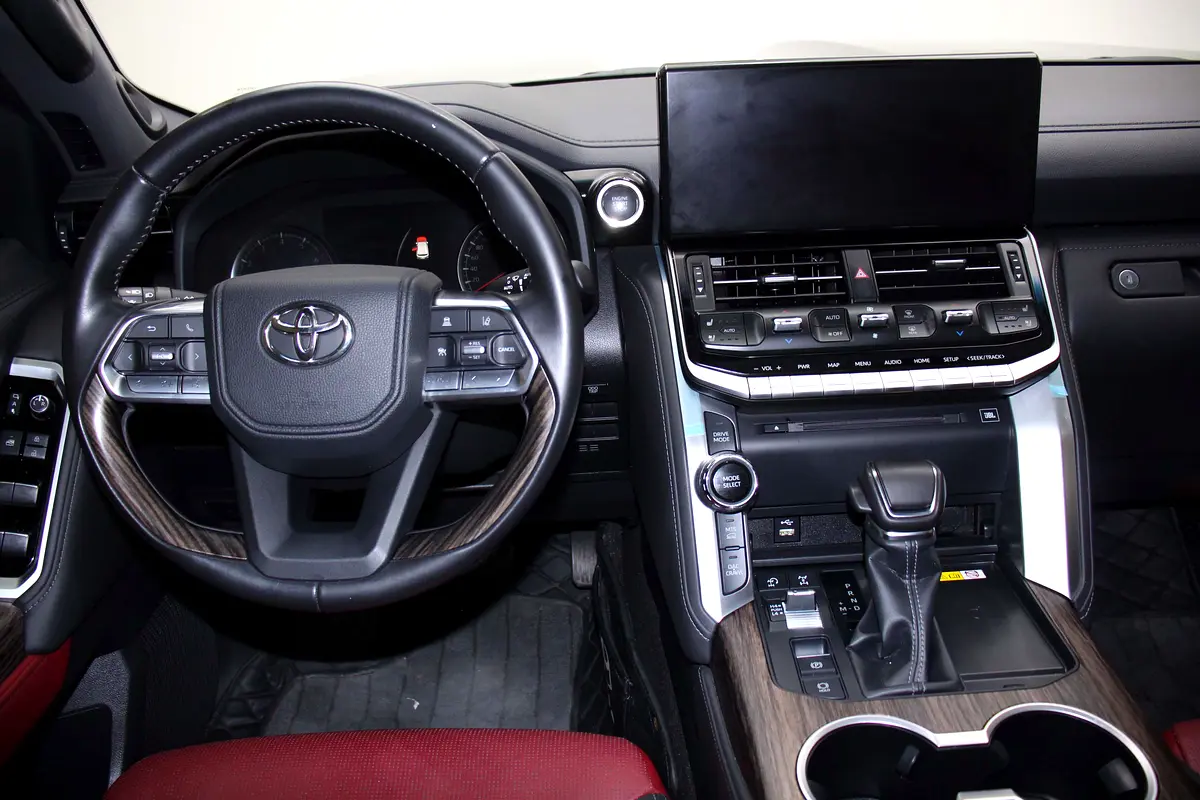 TOYOTA Land Cruiser VXR 2022 - photo 7 - Import Émirats | International Cars