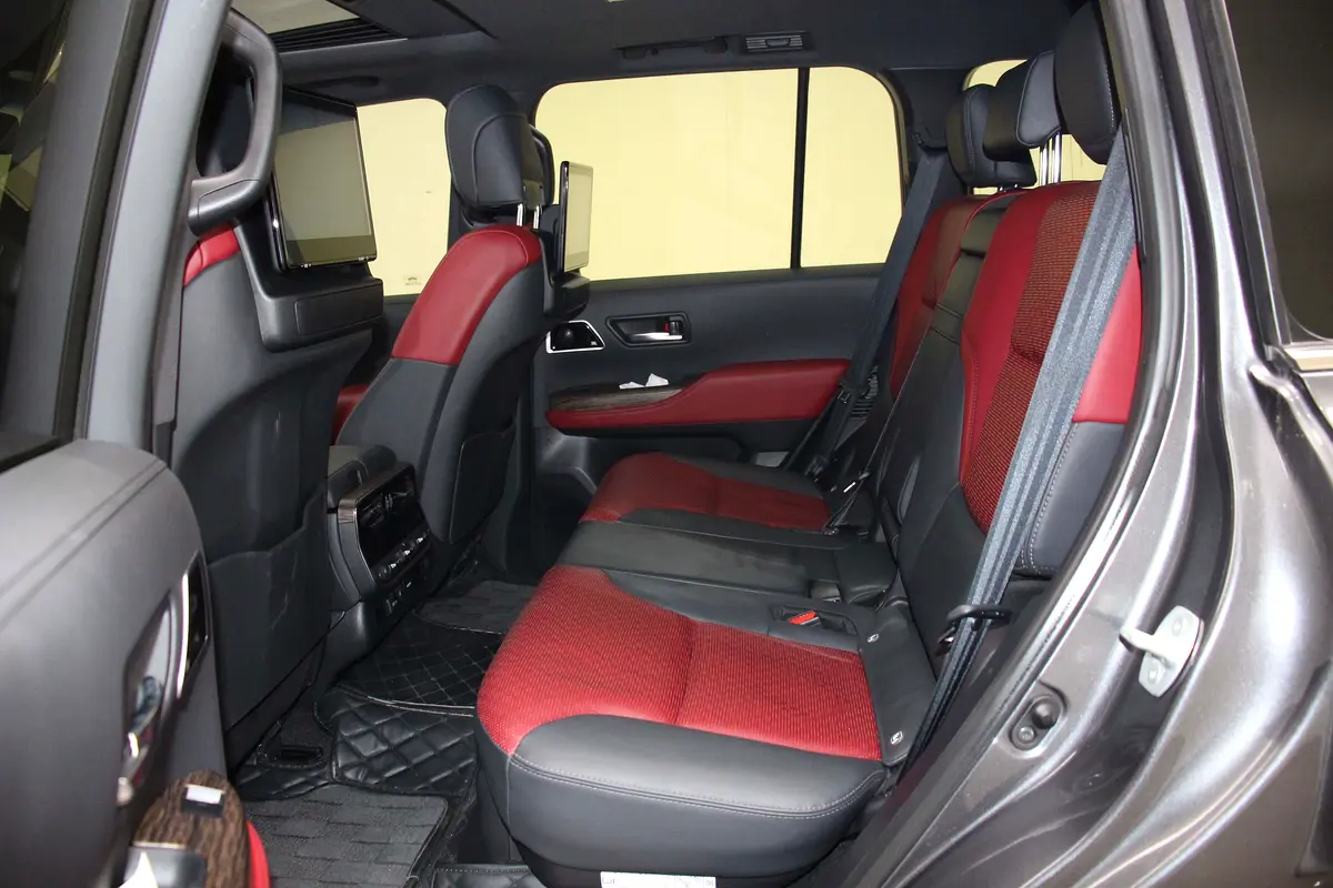 TOYOTA Land Cruiser VXR 2022 - photo 9 - Import Émirats | International Cars