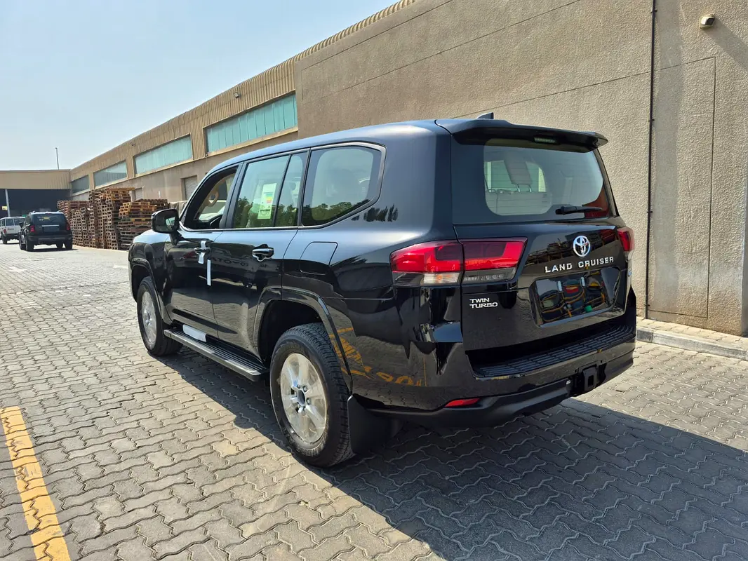 TOYOTA Land Cruiser GXR 2026 - photo 3 - Import Émirats | International Cars