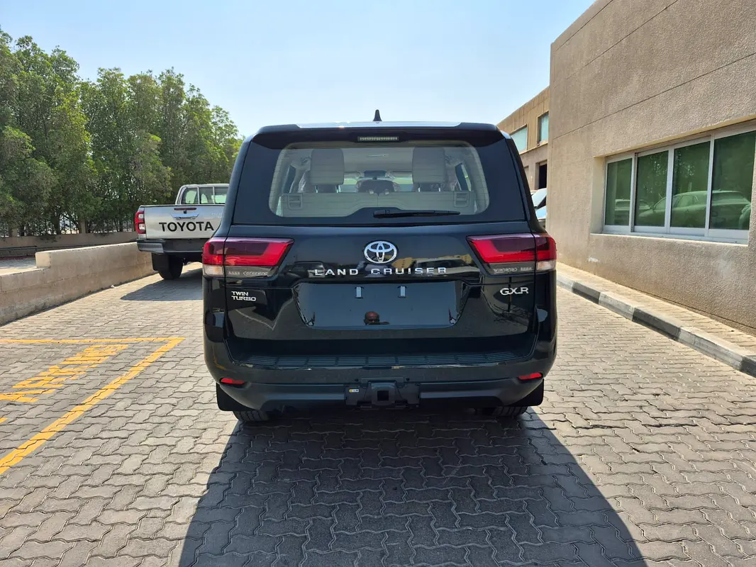 TOYOTA Land Cruiser GXR 2026 - photo 4 - Import Émirats | International Cars