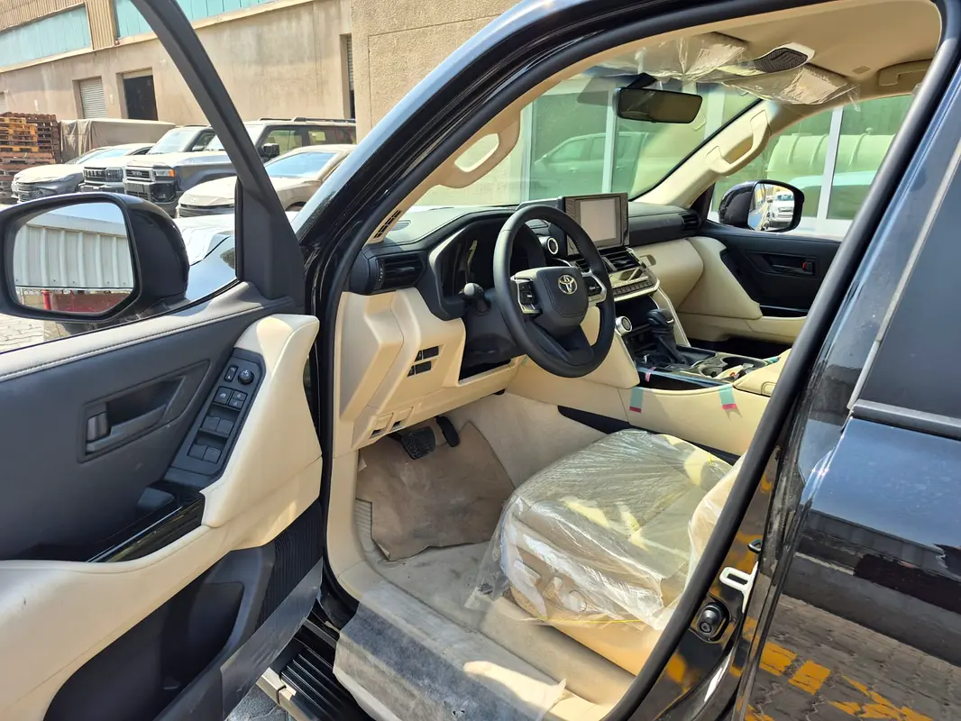 TOYOTA Land Cruiser GXR 2026 - photo 5 - Import Émirats | International Cars