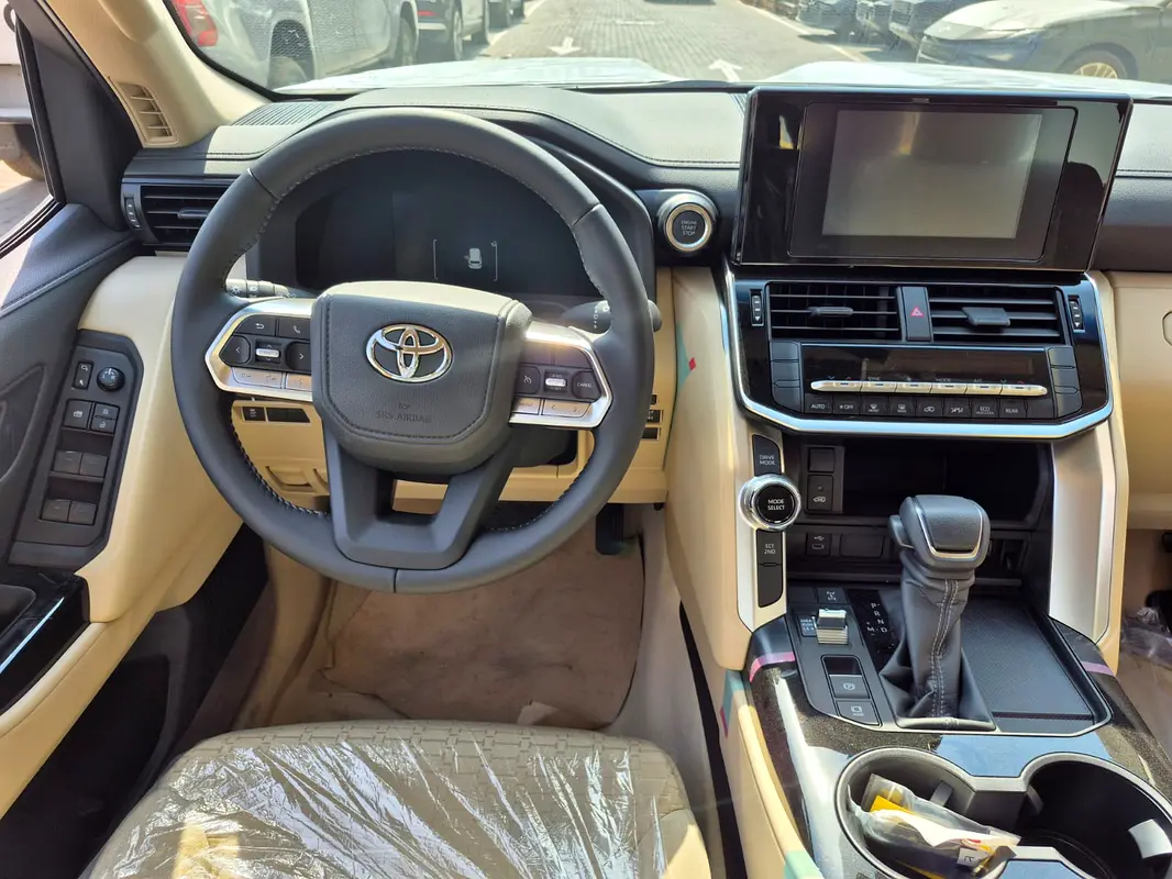 TOYOTA Land Cruiser GXR 2026 - photo 7 - Import Émirats | International Cars