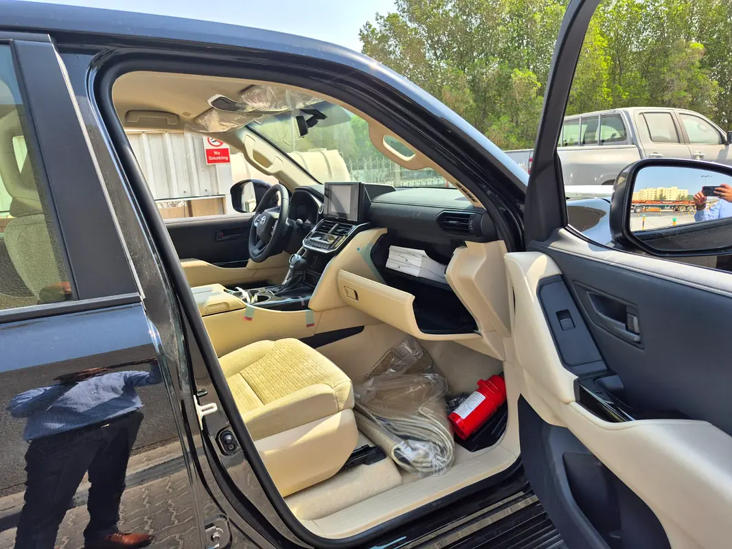 TOYOTA Land Cruiser GXR 2026 - photo 8 - Import Émirats | International Cars