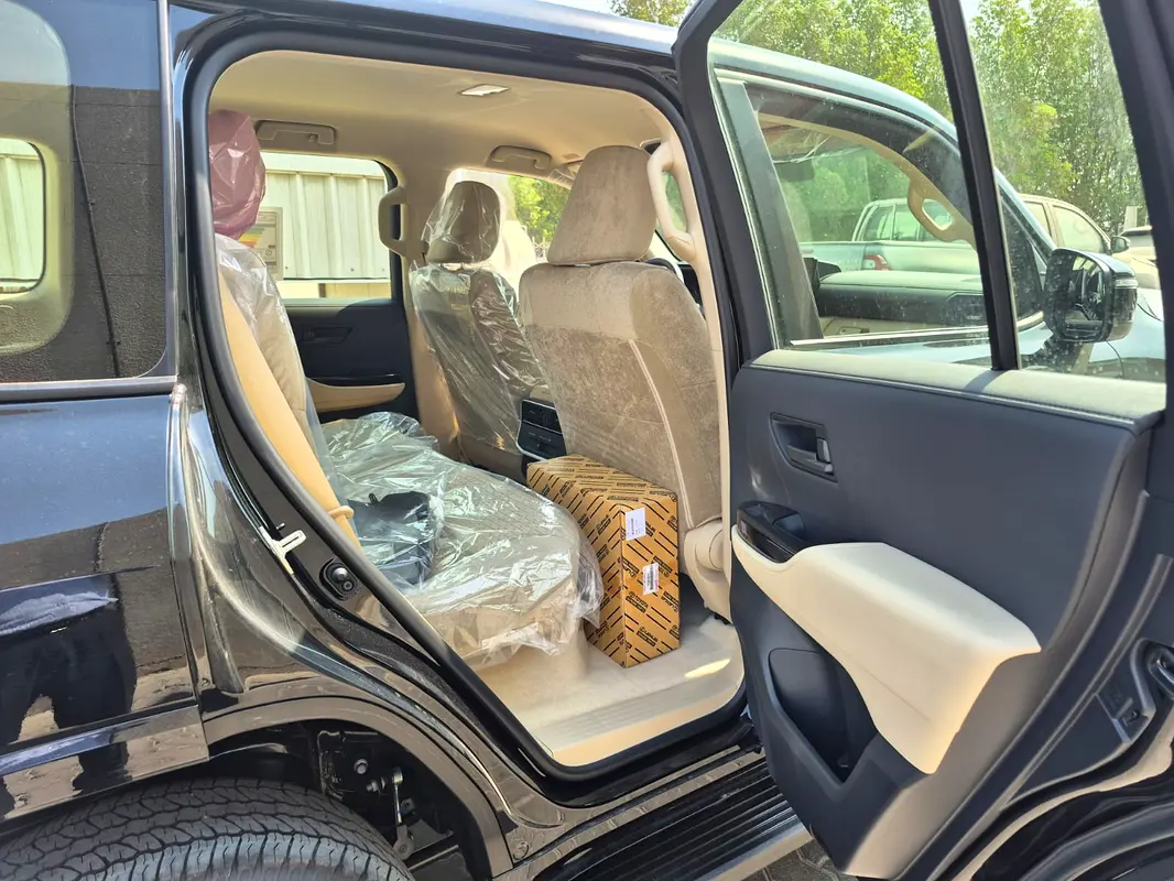 TOYOTA Land Cruiser GXR 2026 - photo 9 - Import Émirats | International Cars