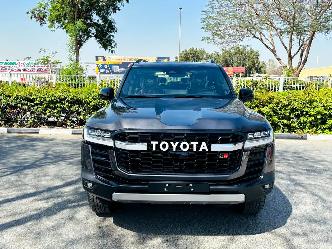 TOYOTA Land Cruiser GR Sport 2025