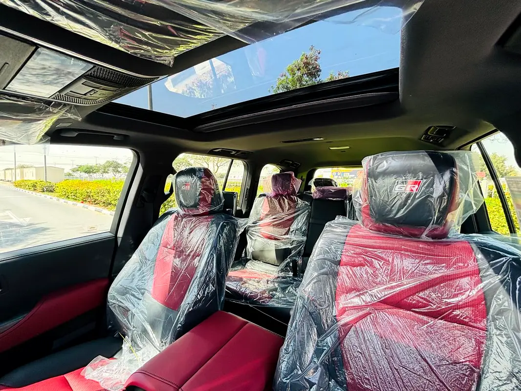 TOYOTA Land Cruiser GR Sport 2025 - photo 9 - Import Émirats | International Cars