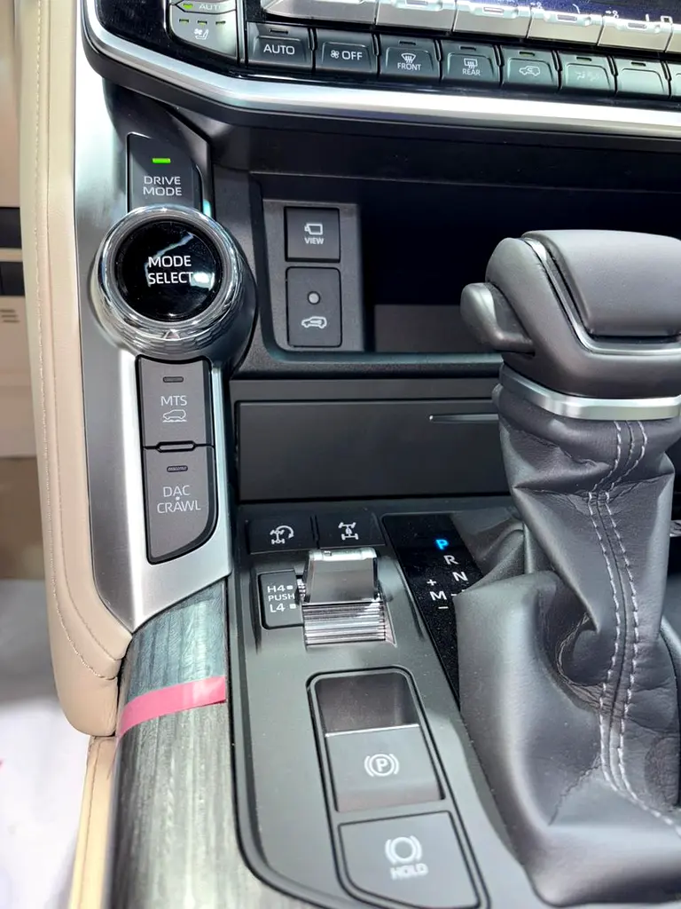 TOYOTA Land Cruiser VXR 2026 - photo 10 - Import Émirats | International Cars