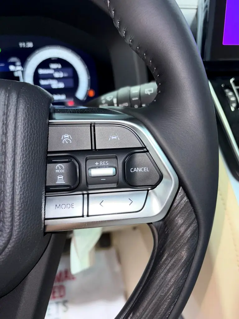 TOYOTA Land Cruiser VXR 2026 - photo 11 - Import Émirats | International Cars