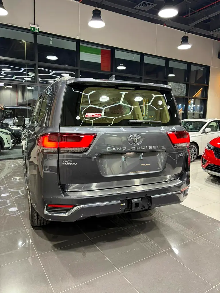TOYOTA Land Cruiser VXR 2026 - photo 4 - Import Émirats | International Cars