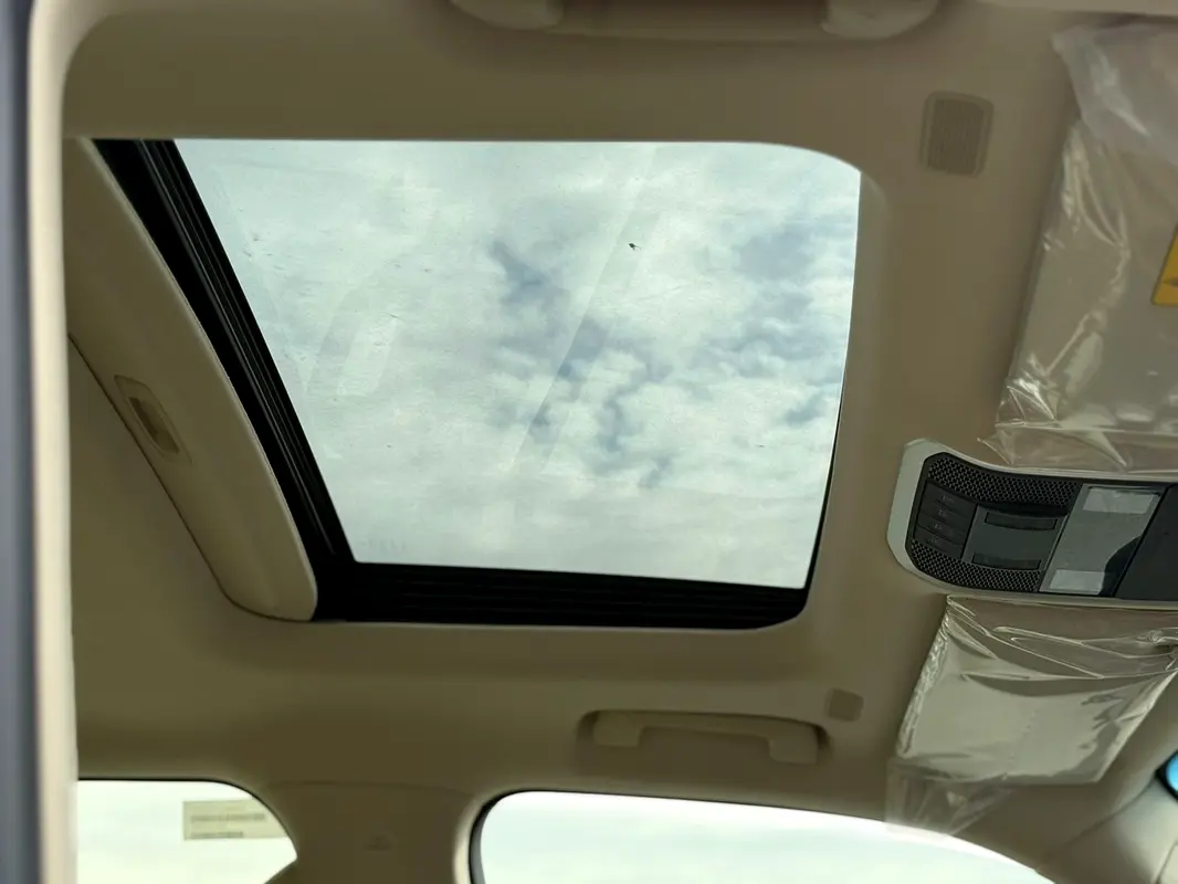 TOYOTA Land Cruiser GXR 2026 - photo 11 - Import Émirats | International Cars