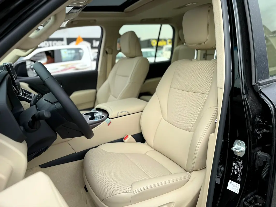 TOYOTA Land Cruiser GXR 2026 - photo 12 - Import Émirats | International Cars