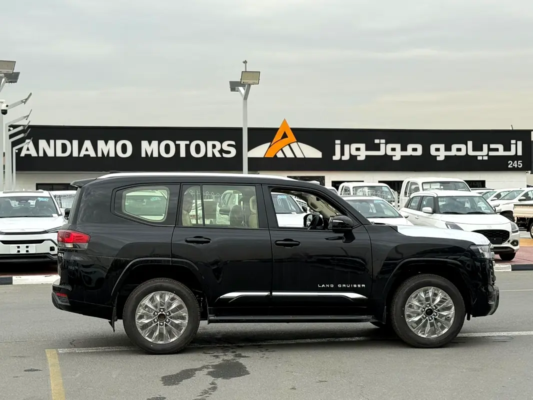 TOYOTA Land Cruiser GXR 2026 - photo 3 - Import Émirats | International Cars