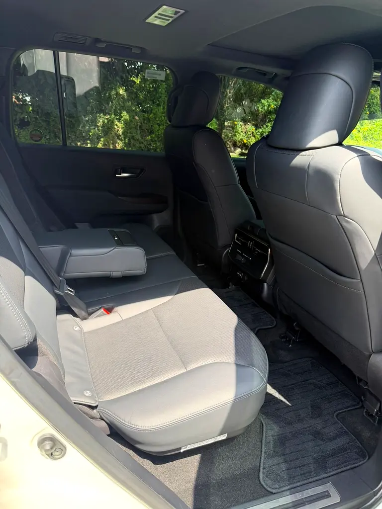 TOYOTA Land Cruiser GXR 2022 - photo 11 - Import Émirats | International Cars