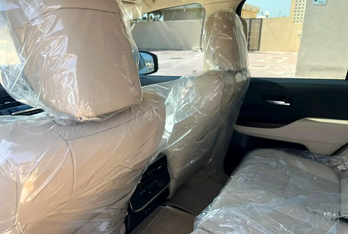 TOYOTA Land Cruiser GXR 2025 - photo 11 - Import Émirats | International Cars