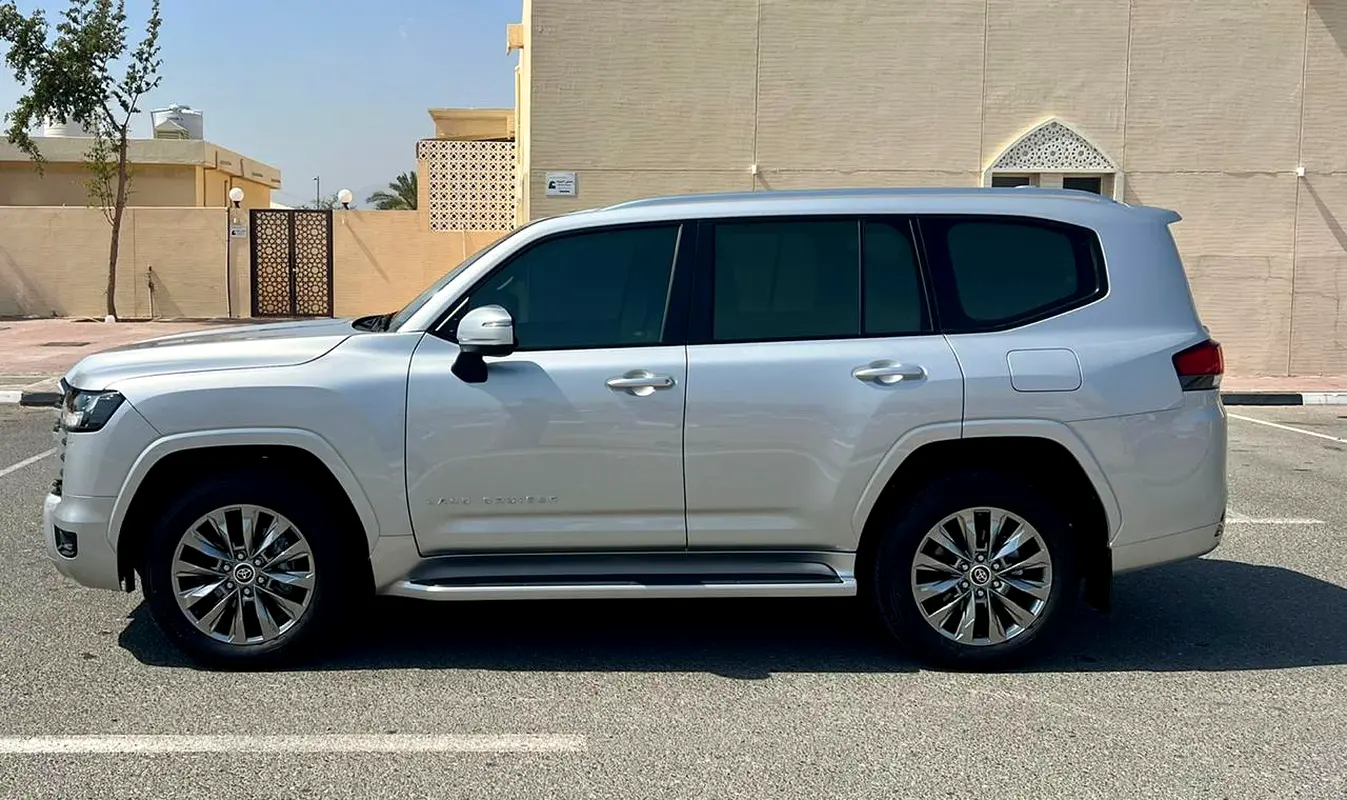 TOYOTA Land Cruiser GXR 2025 - photo 5 - Import Émirats | International Cars