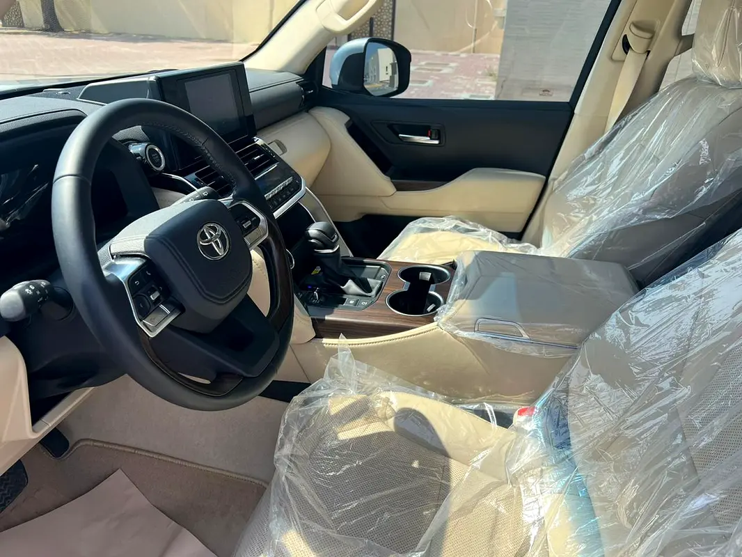 TOYOTA Land Cruiser GXR 2025 - photo 8 - Import Émirats | International Cars