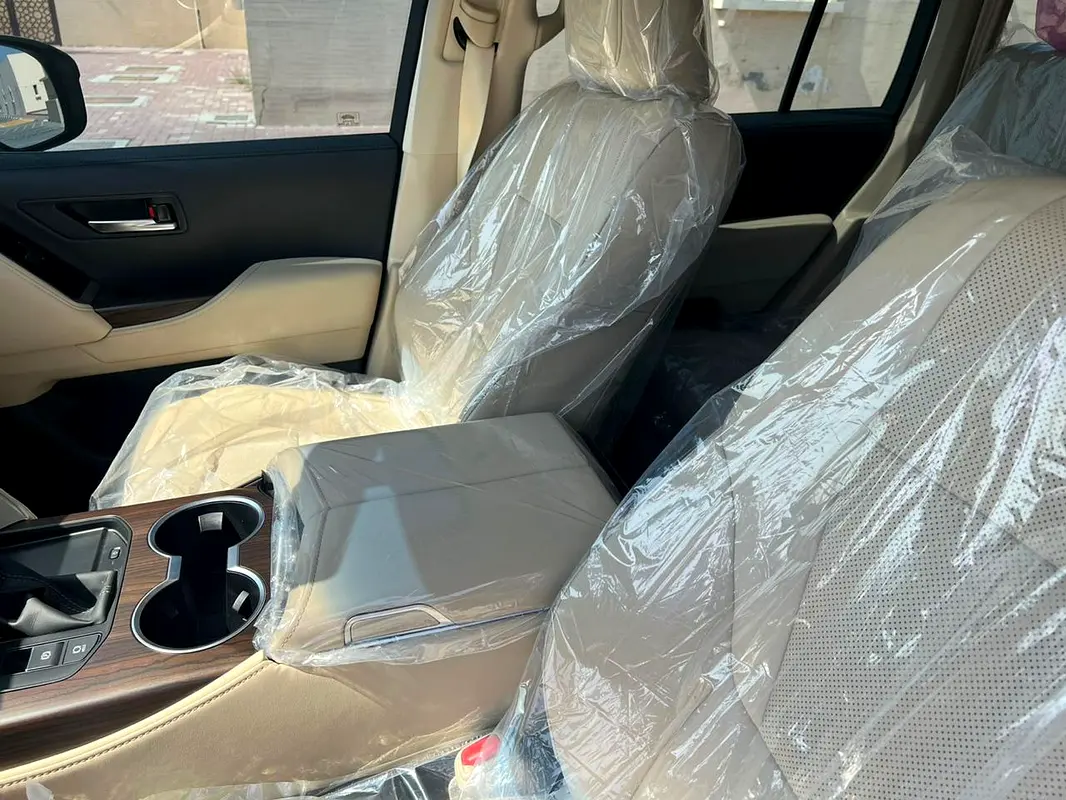 TOYOTA Land Cruiser GXR 2025 - photo 9 - Import Émirats | International Cars