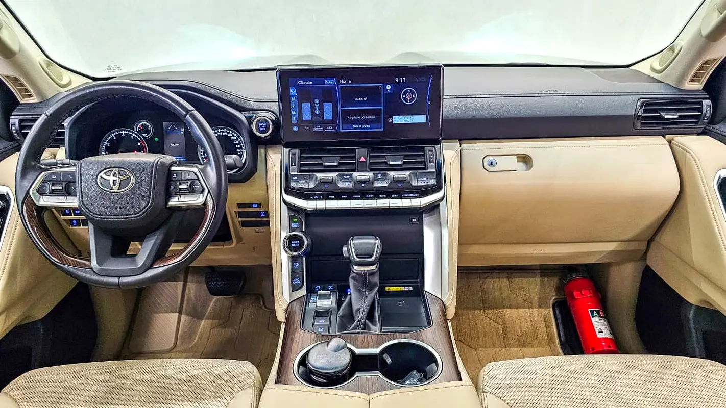 TOYOTA Land Cruiser GXR 2023 - photo 2 - Import Émirats | International Cars