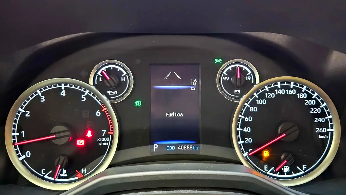 TOYOTA Land Cruiser GXR 2023 - photo 5 - Import Émirats | International Cars