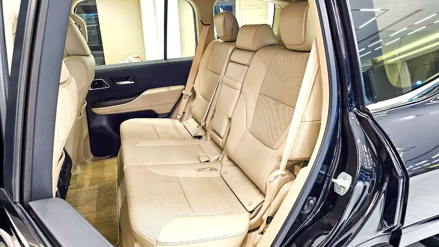 TOYOTA Land Cruiser GXR 2023 - photo 9 - Import Émirats | International Cars