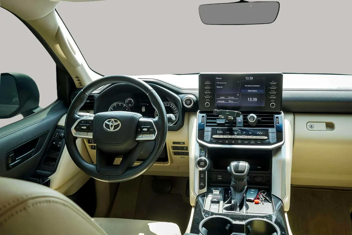 TOYOTA Land Cruiser EXR 2024 - photo 10 - Import Émirats | International Cars